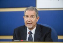 Campi Flegrei, Musumeci “Al lavoro per ridurre l’esposizione al rischio”
