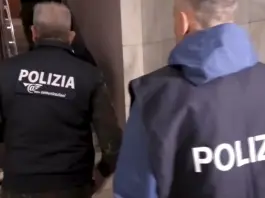 Faceva propaganda all’Isis e aveva tutorial per bombe, arrestato 16enne a Como