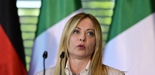 Meloni “In Europa non c’è spazio per chi alimenta l’immigrazione clandestina”