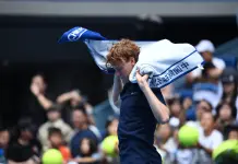 Per Sinner problemi al ginocchio, si ritira dal Masters 1000 di Cincinnati