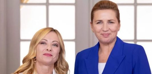 Meloni e la premier danese Frederiksen: “No a un’immigrazione incontrollata verso l’Europa”