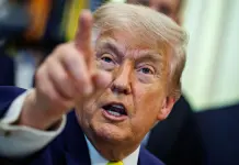 Trump “Abbiamo il controllo totale dello Stretto di Hormuz e lo manterremo”