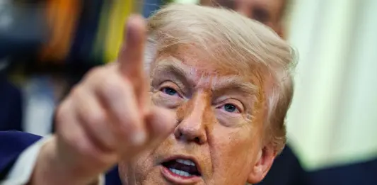 Trump “Abbiamo il controllo totale dello Stretto di Hormuz e lo manterremo”