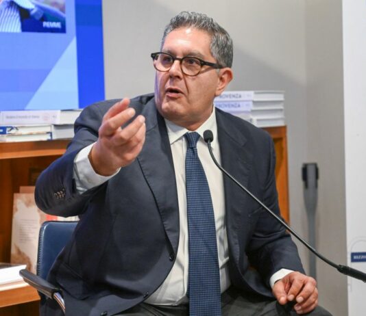 Liguria, archiviata inchiesta su Toti. Gip “Elementi non idonei a condanna”
