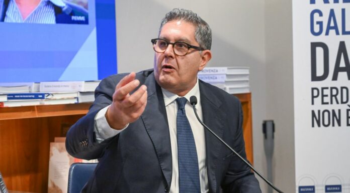 Liguria, archiviata inchiesta su Toti. Gip “Elementi non idonei a condanna”