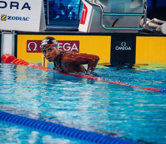 Immensa Sara Curtis, record del mondo nei 50 dorso in semifinale agli Europei