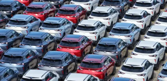 I campani non comprano auto nuove, ultimi in Italia