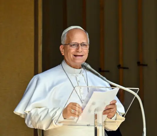 Papa “Dignità dei minori migranti calpestata, tutelarne diritti fondamentali”