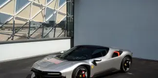 Ferrari CZ26, la nuova ONE-OFF basata sulla SF90 Stradale debutta a Pebble Beach