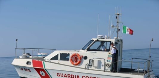 Undici cadaveri in mare segnalati al largo coste libiche