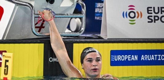 Europei di nuoto, dalla 4×100 misti due argenti per l’Italia