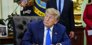 Trump “Israeliani non colpiscano Gaza, Hamas ha accettato di deporre le armi”