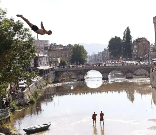 Bosnia, Sarajevo batte il record di turisti con un’estate di musica e cultura