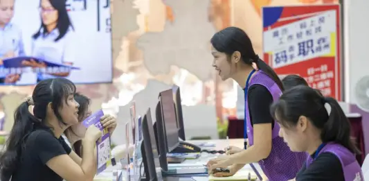 Cina, mercato del lavoro stabile nei primi 7 mesi del 2026