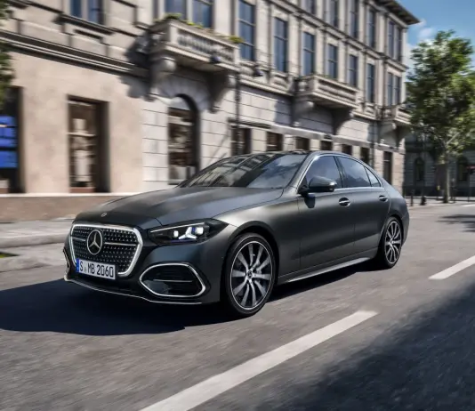 La nuova Mercedes-Benz Classe C, più tecnologia e motori elettrificati