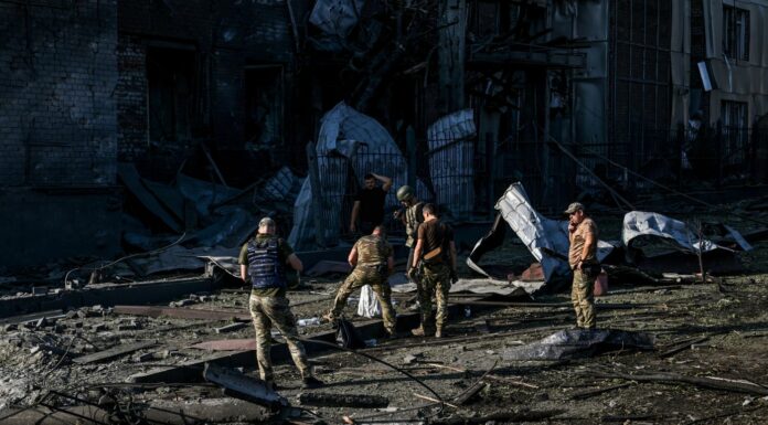 Notte di attacchi incrociati tra Mosca e Ucraina, morti e feriti A Zaporizhzhia