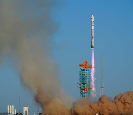 La Cina lancia Zhuque-3 e realizza il primo recupero a terra di un razzo