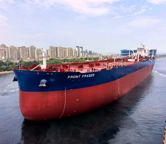 Cina, realizzata una superpetroliera da 300.000 tonnellate