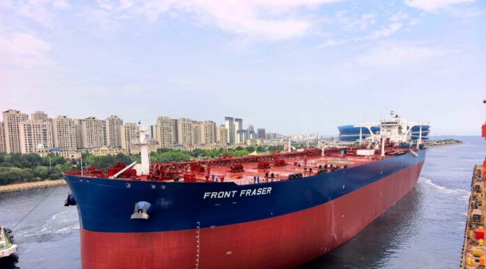 Cina, realizzata una superpetroliera da 300.000 tonnellate