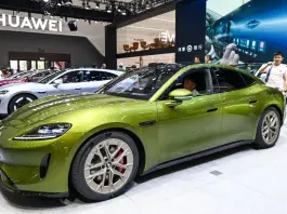 Cina, cresce il consumo energetico per auto elettriche e servizi dati Internet