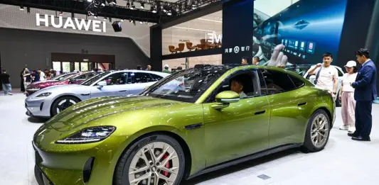 Cina, cresce il consumo energetico per auto elettriche e servizi dati Internet