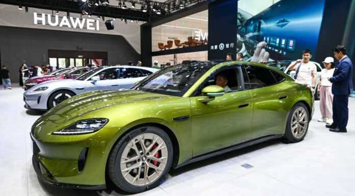 Cina, cresce il consumo energetico per auto elettriche e servizi dati Internet