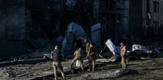 Notte di attacchi incrociati tra Russia e Ucraina, morti e feriti
