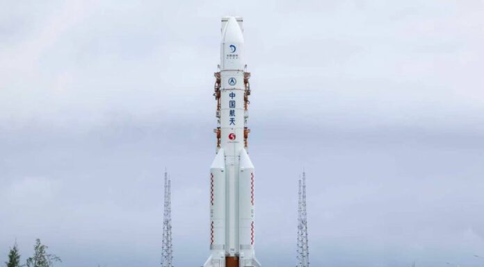 Cina, rimandato il lancio della sonda lunare Chang’e-7