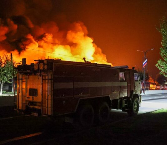 Ucraina, due morti nell’attacco alla raffineria russa a Krasnodar