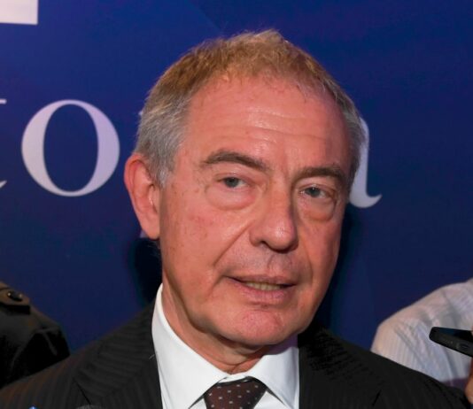 Ex Ilva, Urso “Lavoriamo a piano per Taranto, a settembre tavolo a Chigi”