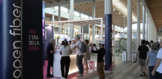 Dal lavoro alla domotica, Open Fiber racconta la fibra ottica al Meeting di Rimini