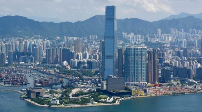Cina, a Hong Kong una piattaforma IA per migliorare il rendimento scolastico