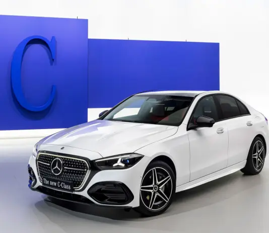 Nuova Mercedes-Benz Classe C, design aggiornato e tecnologia evoluta