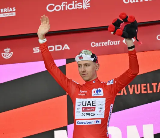 Colpo di scena alla Vuelta, Pogacar cade e si ritira. Coquard vince l’ottava tappa, Mas nuova maglia rossa