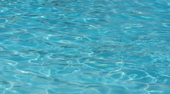 Bimba di 2 anni annega in piscina e muore a Palermo