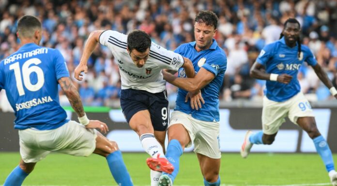 Baturina e Douvikas piegano il Napoli al Maradona, vince il Como 2-1