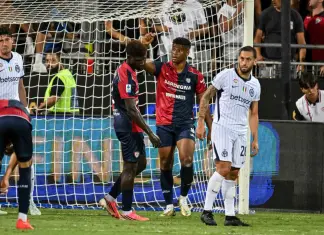Calhanoglu lancia l’Inter a Cagliari, nerazzurri a punteggio pieno