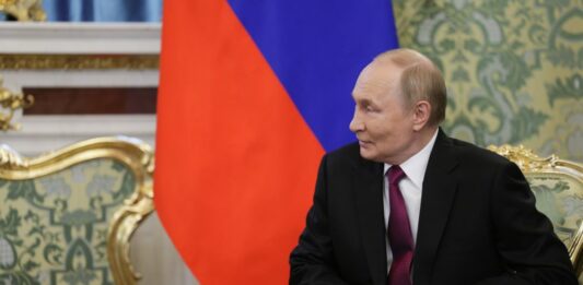 Ucraina, per Putin sforzi “nella direzione” di una soluzione pacifica
