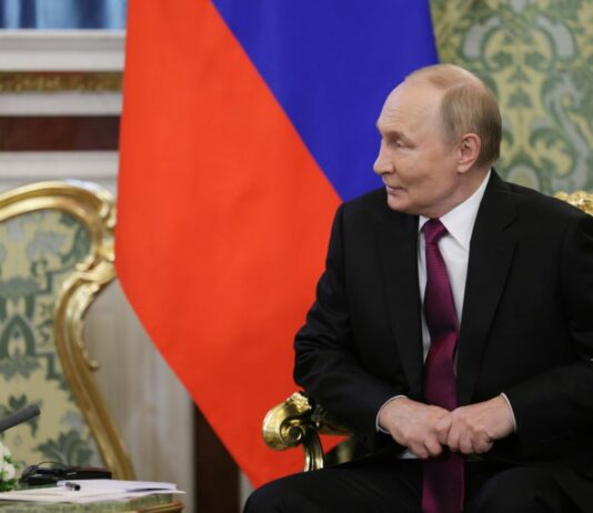Ucraina, per Putin sforzi “nella direzione” di una soluzione pacifica