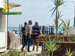 Scoperti 5 lavoratori in nero in uno stabilimento balneare del Pescarese, sanzioni fino a 24.000 euro