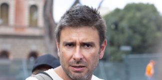 Alessandro Di Battista ricoverato a Cuba. E’ giunto in ospedale in gravi condizioni, ma ha ripreso conoscenza. Pronto un aereo per riportarlo in Italia