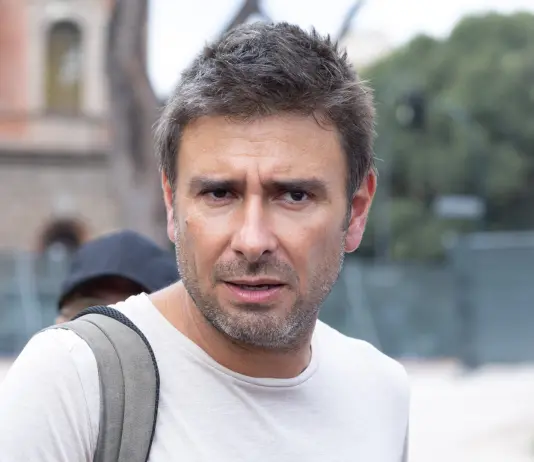 Alessandro Di Battista ricoverato a Cuba, è giunto in ospedale in gravi condizioni. M5S “Grande apprensione”, Tajani in contatto con l’ambasciata