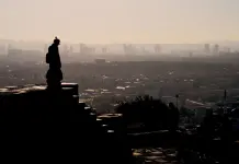 اليوم.. انعقاد أول اجتماع للجنة الدفاع والاستراتيجية التابعة لاتفاق مكة