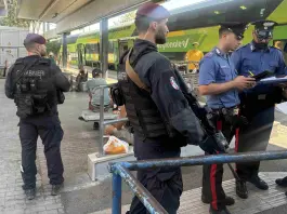 Maxi operazione dei Carabinieri sul litorale di Anzio, tre arresti e sequestro di armi e droga