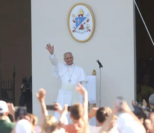Papa Leone XIV ai giovani ad Assisi “Il coraggio di compiere scelte è l’atto più rivoluzionario”