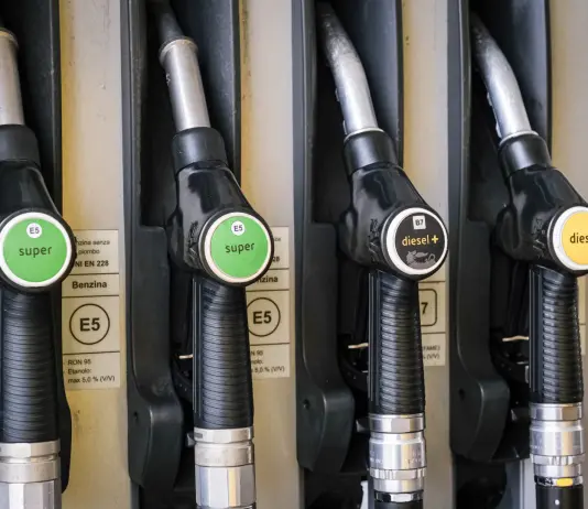Caro carburanti, il Cdm approva un nuovo taglio delle accise sul gasolio fino al 25 agosto