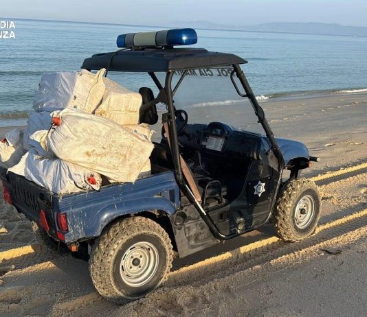 La Guardia di Finanza di Brescia recupera 2 tonnellate di cocaina gettate in mare in Portogallo