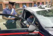 Aggredisce l’ex compagna e le danneggia l’auto, 38enne arrestato a Roma
