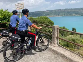 Sicurezza e tutela dell’ambiente, i Carabinieri in e-bike a Castel Gandolfo