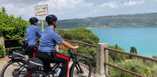 Sicurezza e tutela dell’ambiente, i Carabinieri in e-bike a Castel Gandolfo